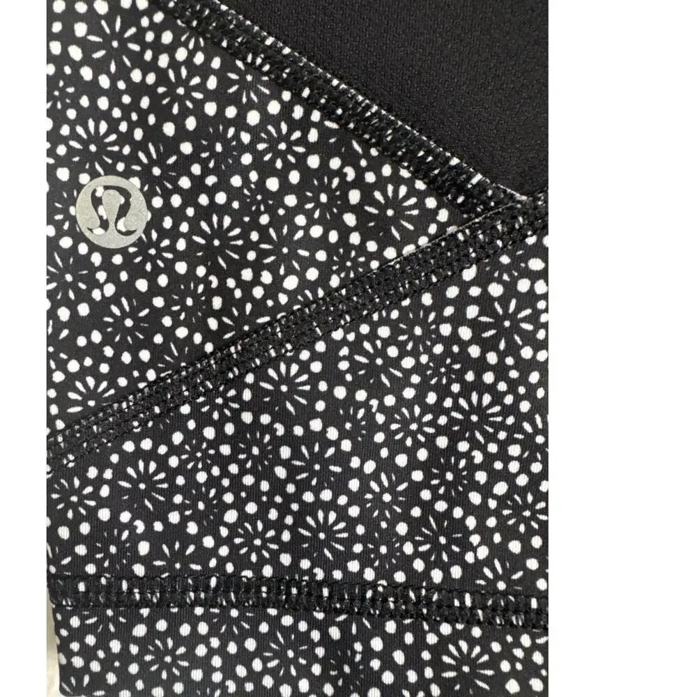 Lululemon Pace Rival Crop Freckle Flower Black‎ and White Print 22